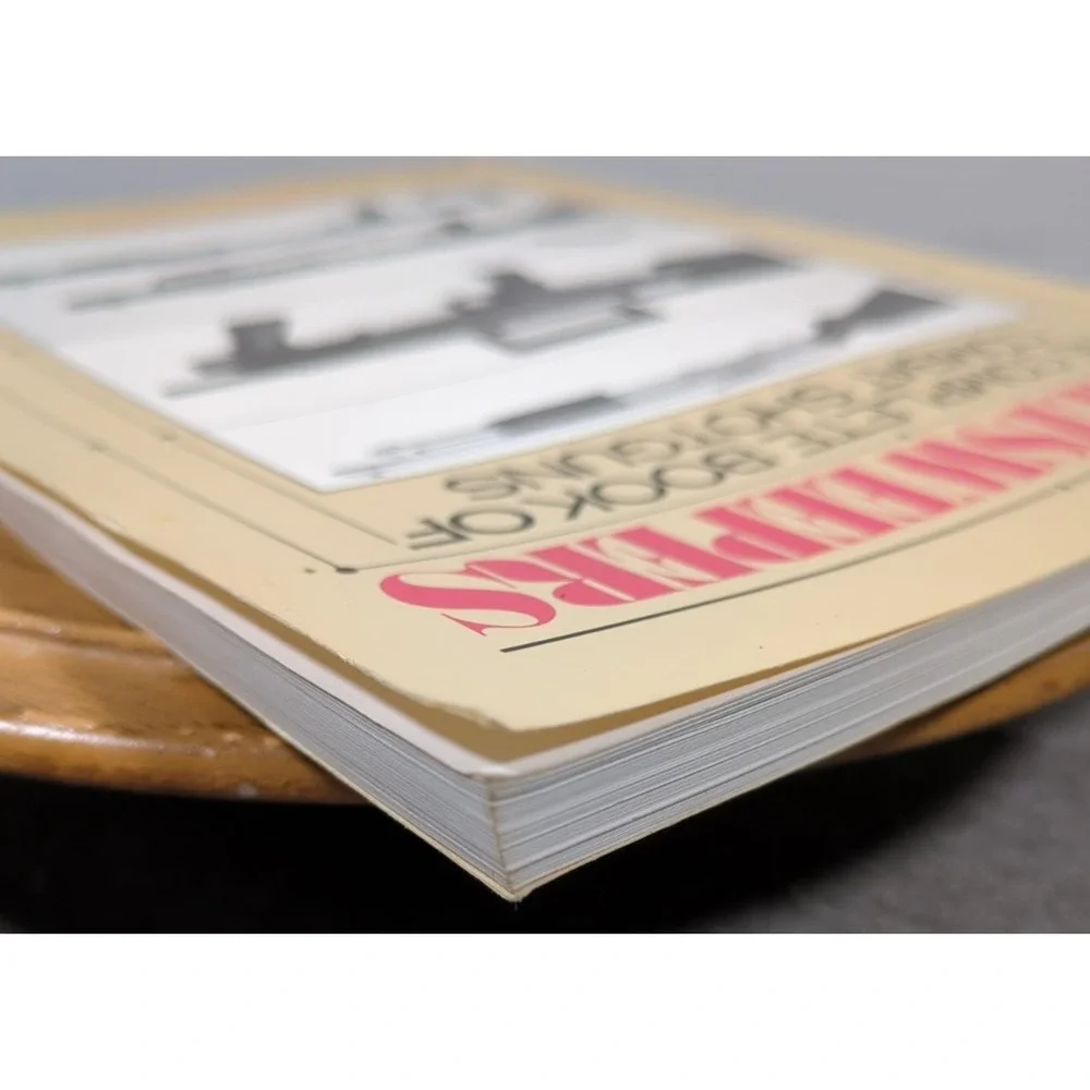 Streetsweepers‎ : The Complete Book of Combat Shotguns by Duncan Long 1987